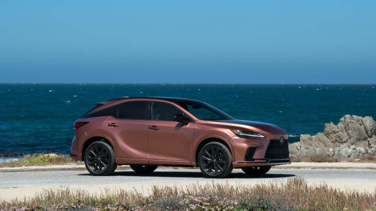 The Lexus RX 500h wears big 21-inch boot.